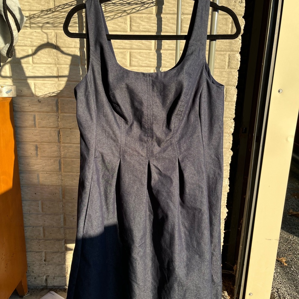 Elegant Navy Blue Sleeveless Dress